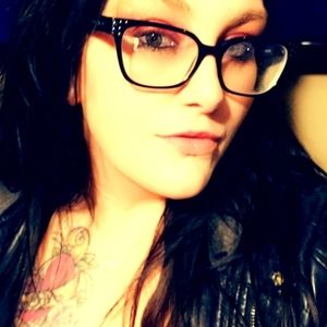 Meet your Posher, Angie